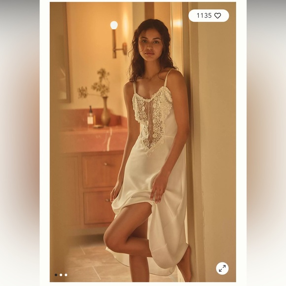 Flora Nikrooz Other - Flora Nikrooz Showstopper Gown